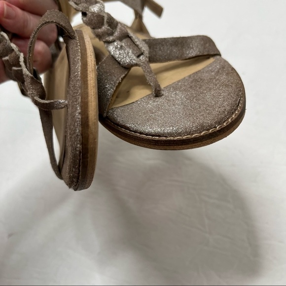 Anthropologie Latigo Metallic T-Strap Leather Sandals - Picture 2 of 7
